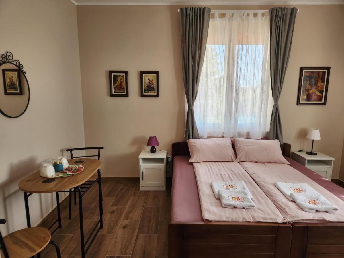 Roomsapartments Popcourt Pančevo Esterno foto